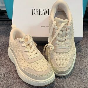 Dream Pairs Women's Beige Knit Sneakers